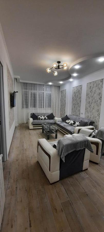 Lilia Apartment Batumi Ngoại thất bức ảnh